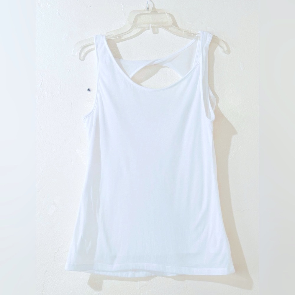 Athleta White Keyhole Open Back Athletic Sleeveless Tee Tank